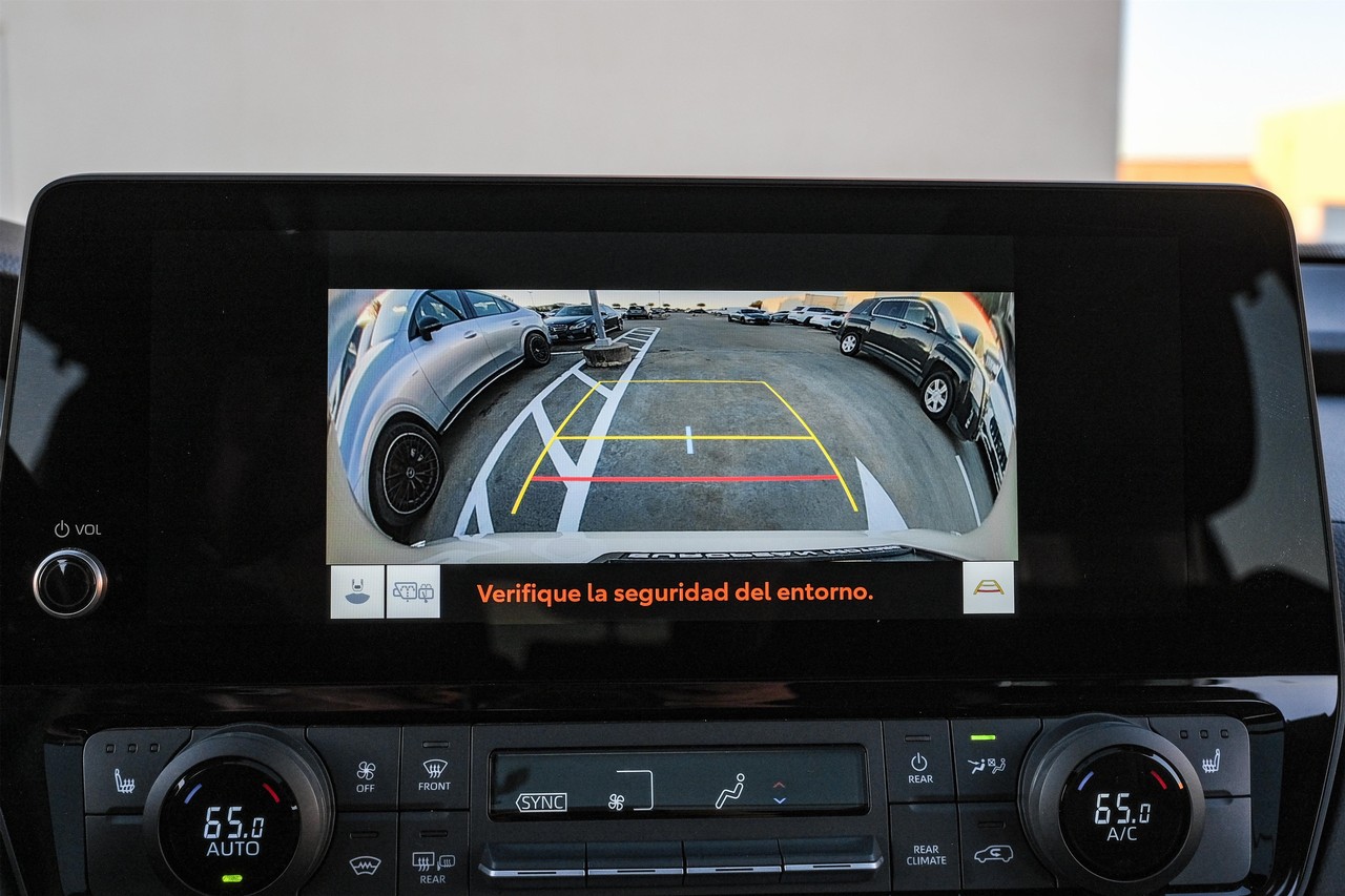 Toyota Grand Highlander Vehicle Main Gallery Image 22