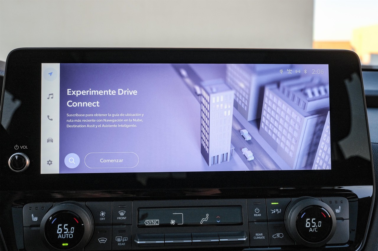 Toyota Grand Highlander Vehicle Main Gallery Image 30