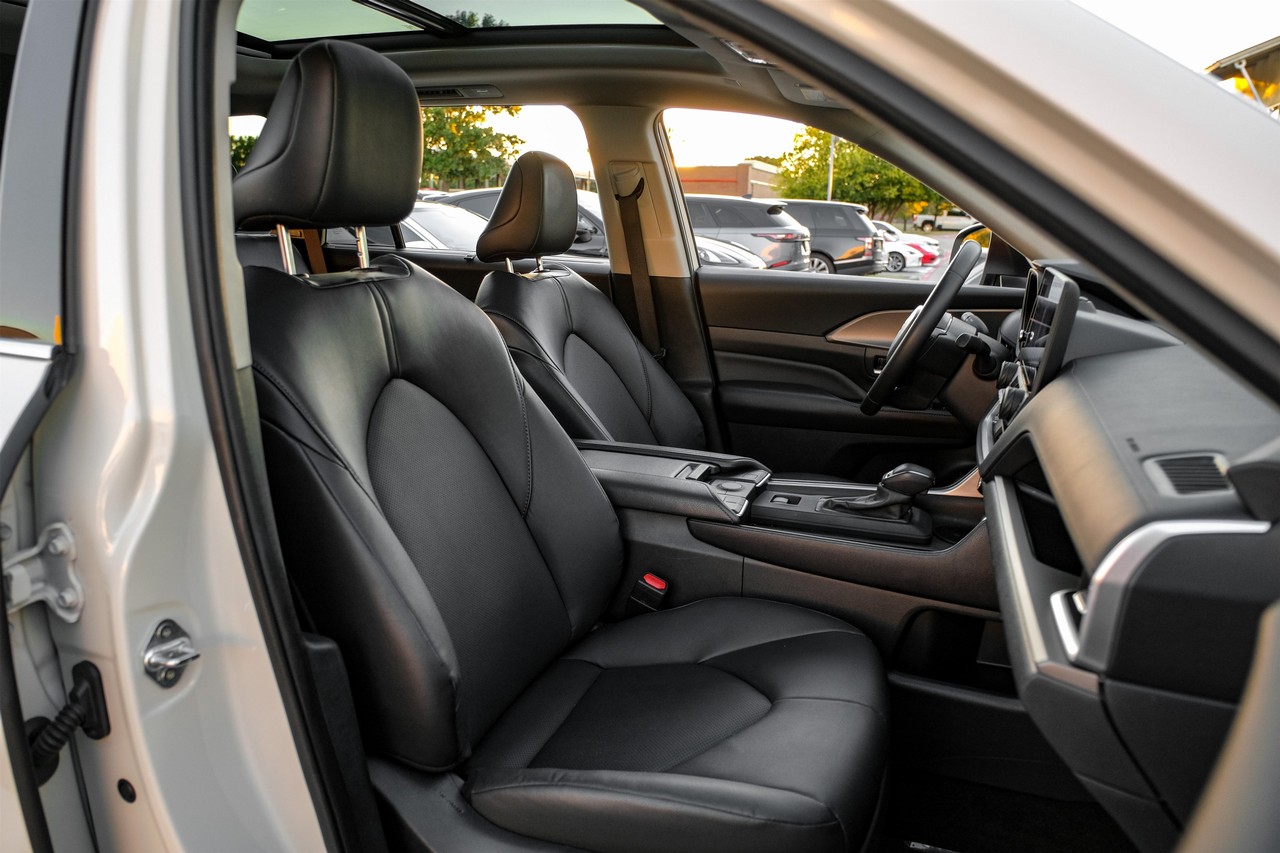 Toyota Grand Highlander Vehicle Main Gallery Image 33