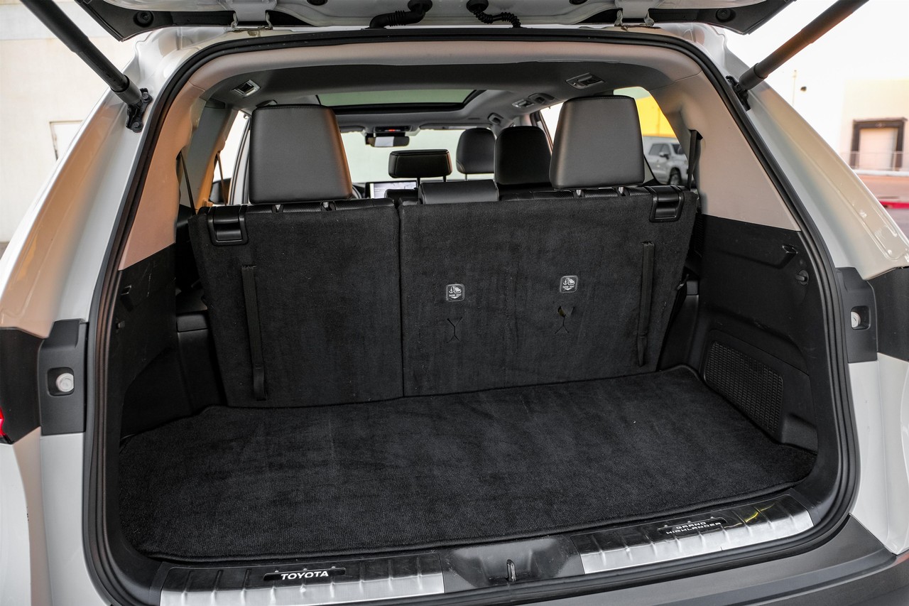 Toyota Grand Highlander Vehicle Main Gallery Image 47