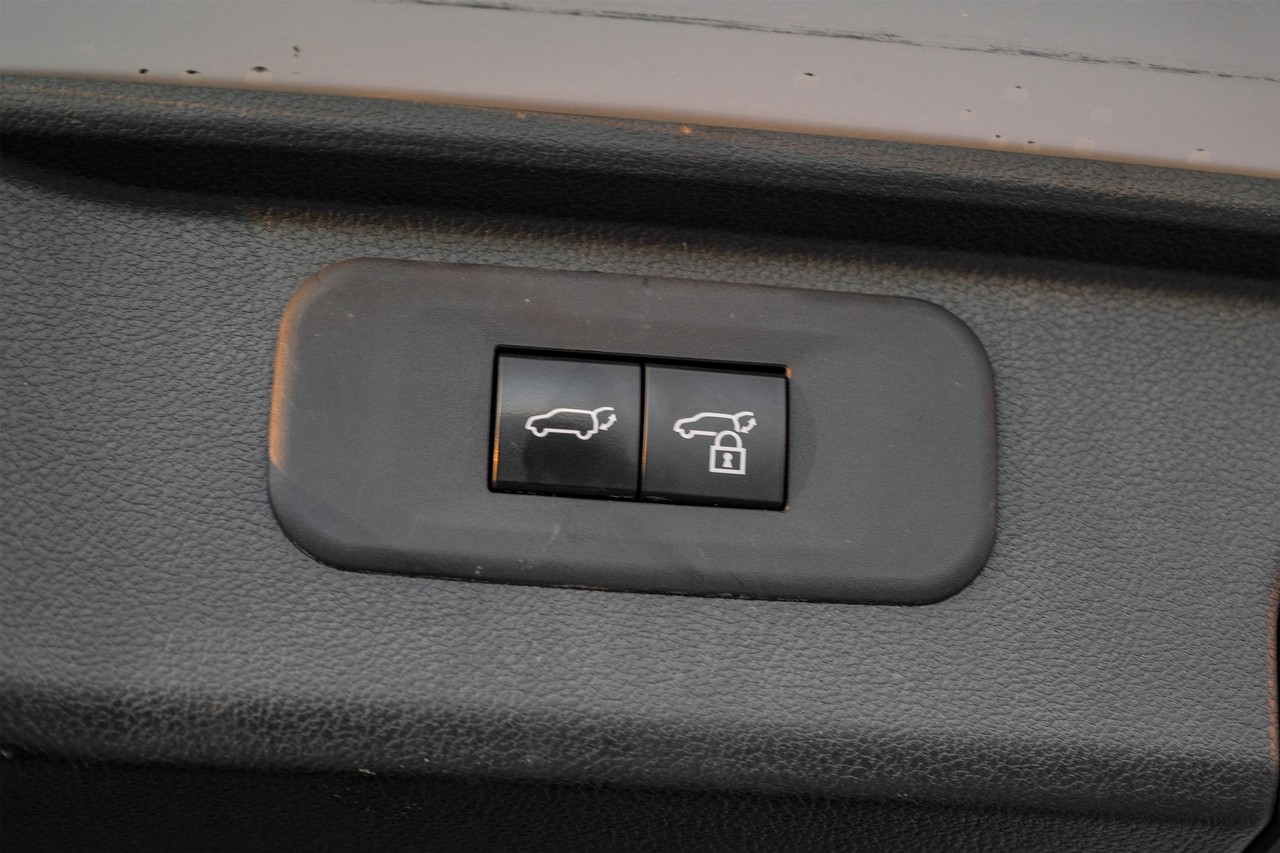 Toyota Grand Highlander Vehicle Main Gallery Image 48