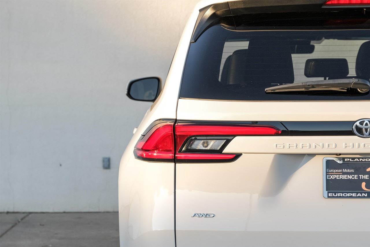 Toyota Grand Highlander Vehicle Main Gallery Image 50