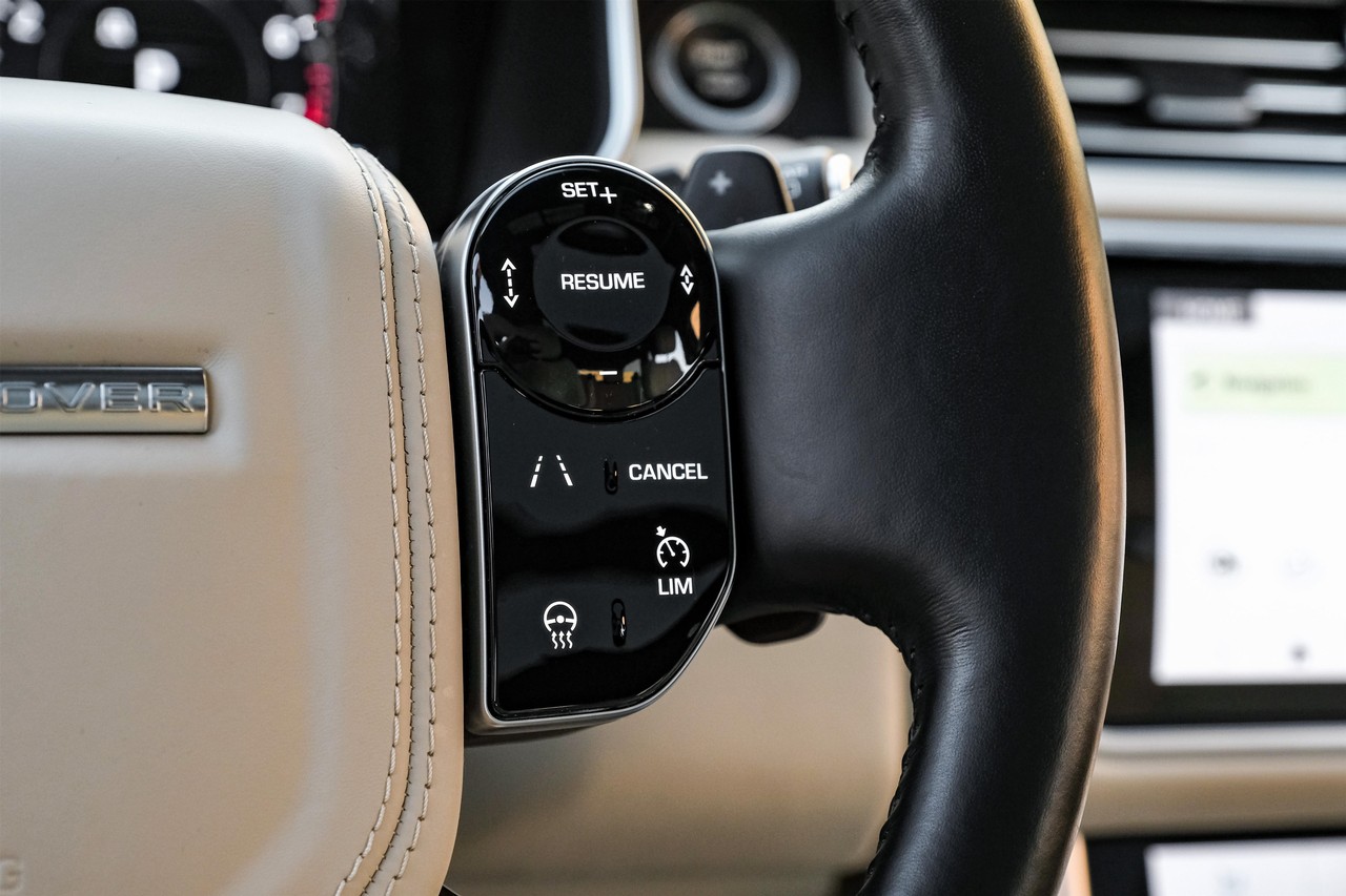 Land Rover Range Rover Vehicle Main Gallery Image 19