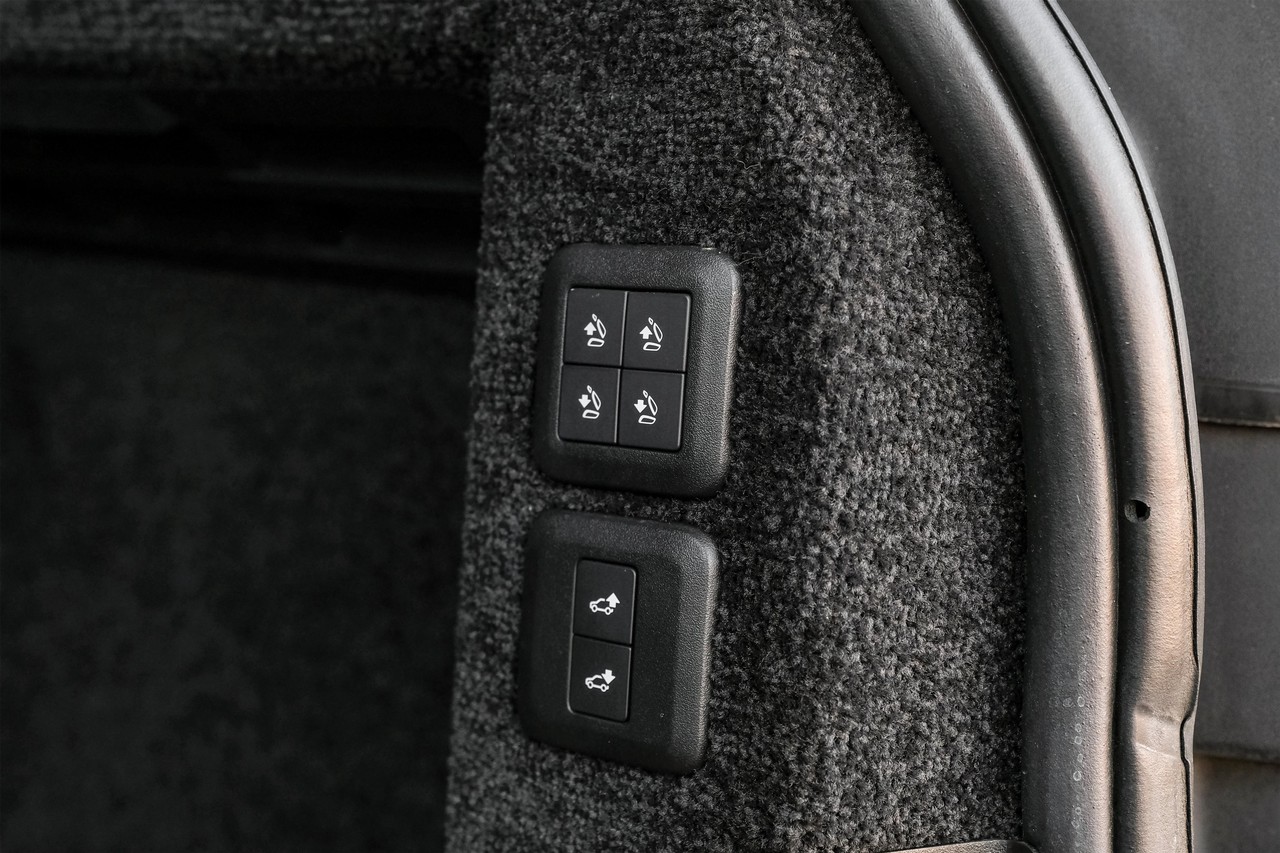 Land Rover Range Rover Vehicle Main Gallery Image 53