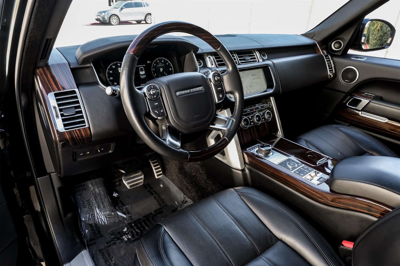 Land Rover Range Rover Vehicle Main Gallery Image 03