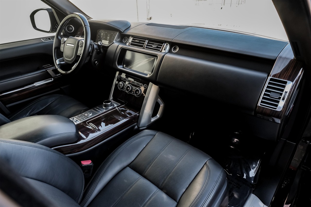 Land Rover Range Rover Vehicle Main Gallery Image 15