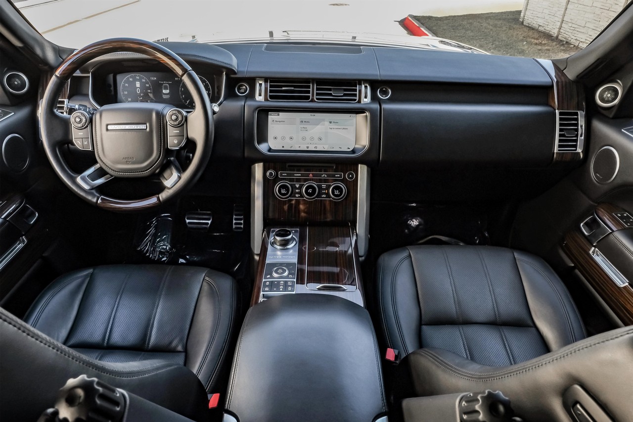 Land Rover Range Rover Vehicle Main Gallery Image 16