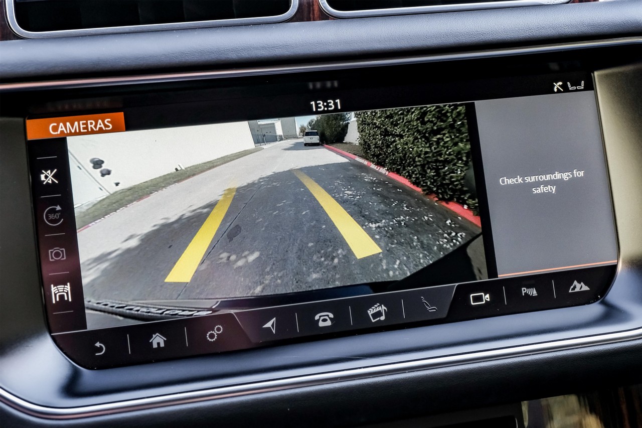 Land Rover Range Rover Vehicle Main Gallery Image 26