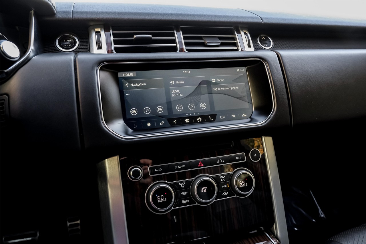 Land Rover Range Rover Vehicle Main Gallery Image 32