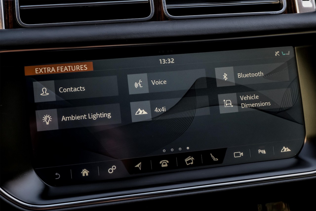 Land Rover Range Rover Vehicle Main Gallery Image 35