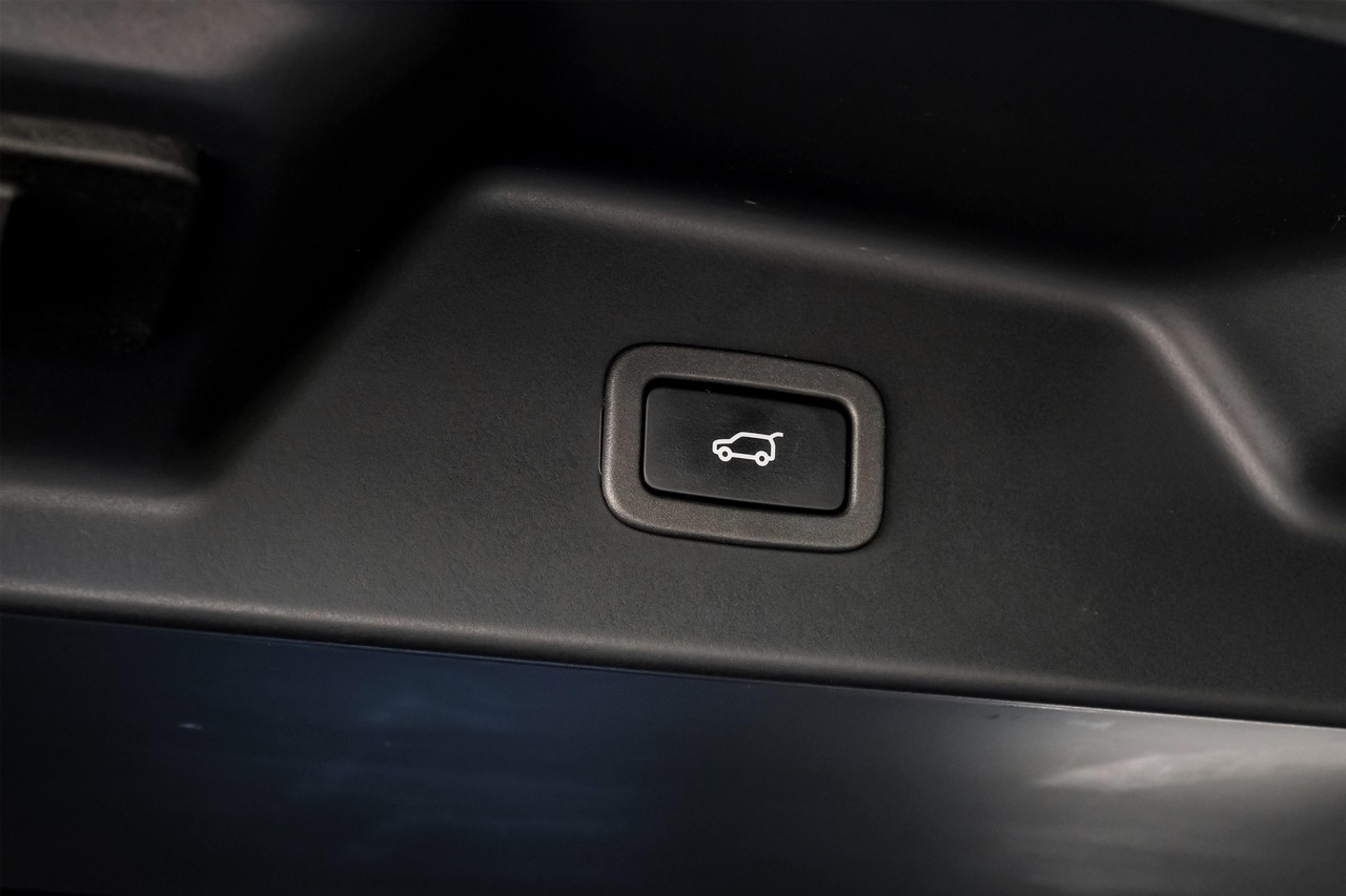 Land Rover Range Rover Vehicle Main Gallery Image 64