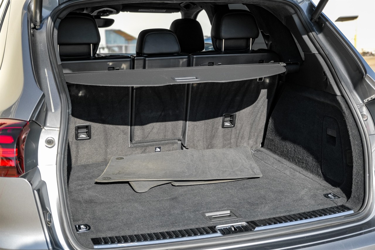 Porsche Cayenne Vehicle Main Gallery Image 53