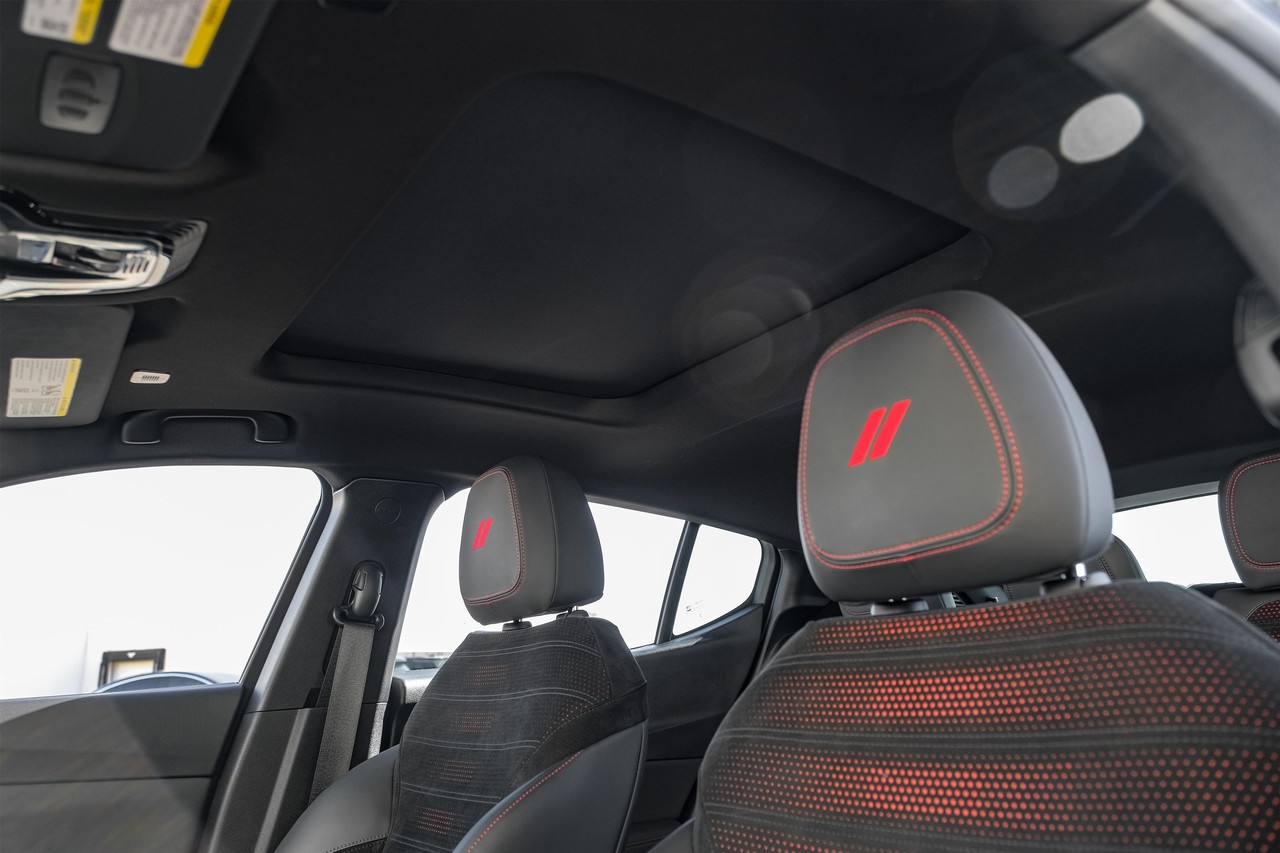 Dodge Hornet Vehicle Main Gallery Image 04