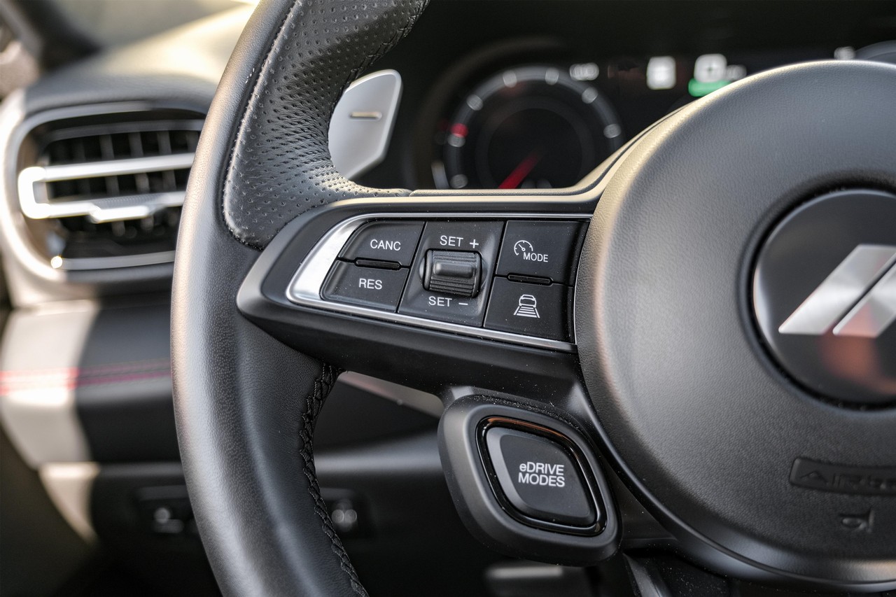 Dodge Hornet Vehicle Main Gallery Image 17