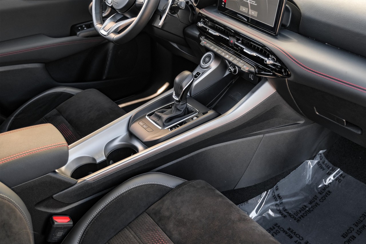 Dodge Hornet Vehicle Main Gallery Image 27