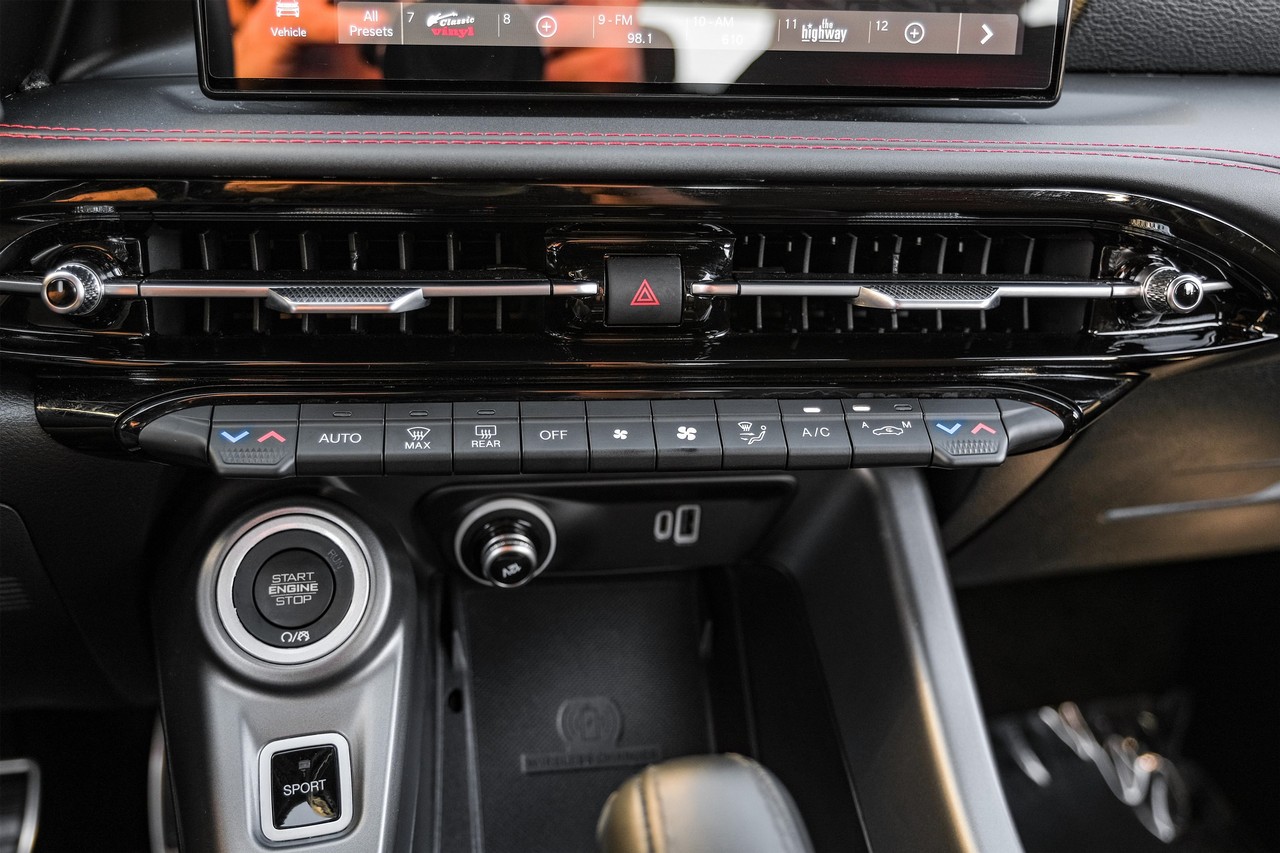 Dodge Hornet Vehicle Main Gallery Image 31