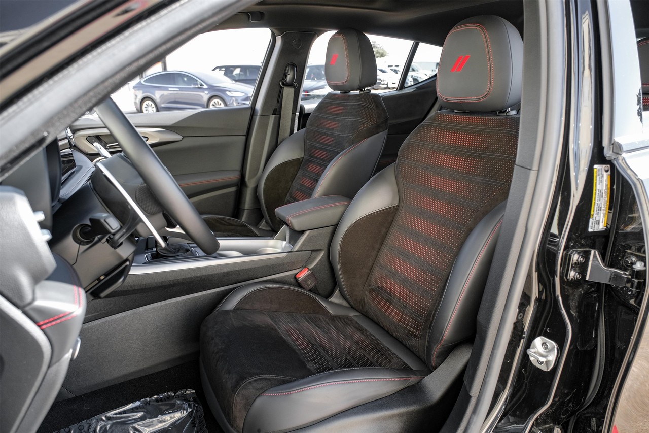 Dodge Hornet Vehicle Main Gallery Image 32