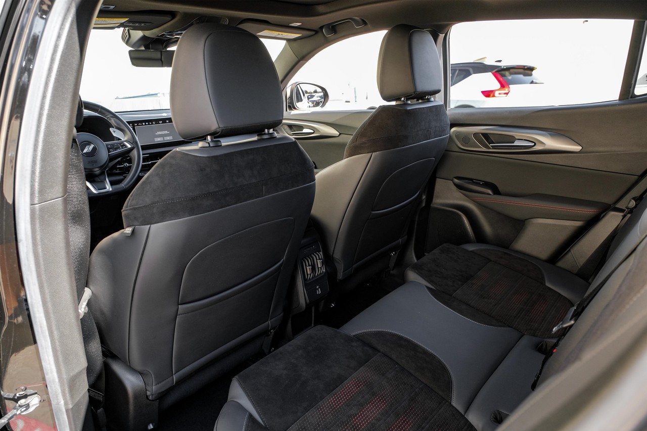 Dodge Hornet Vehicle Main Gallery Image 38