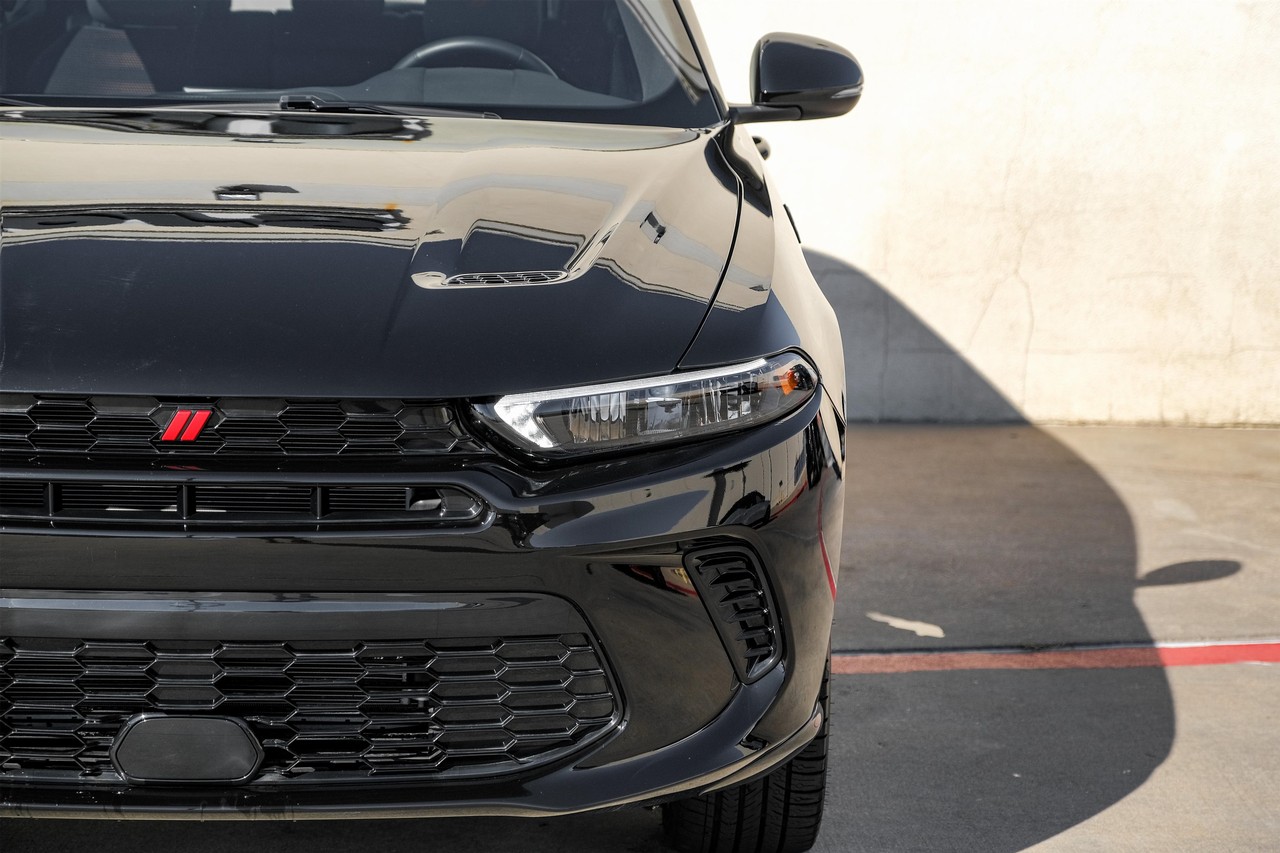 Dodge Hornet Vehicle Main Gallery Image 42