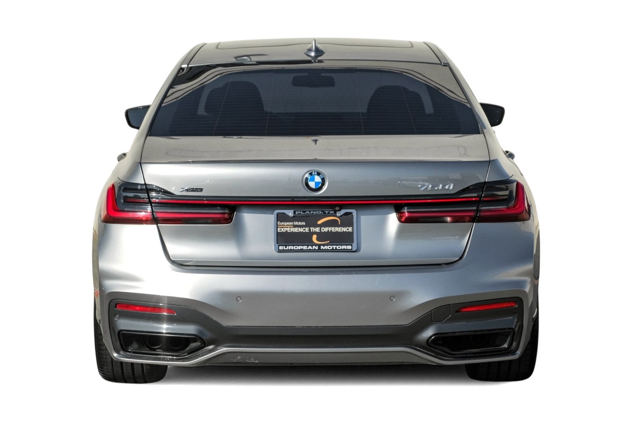 BMW 7 Series Vehicle Main Gallery Image 10