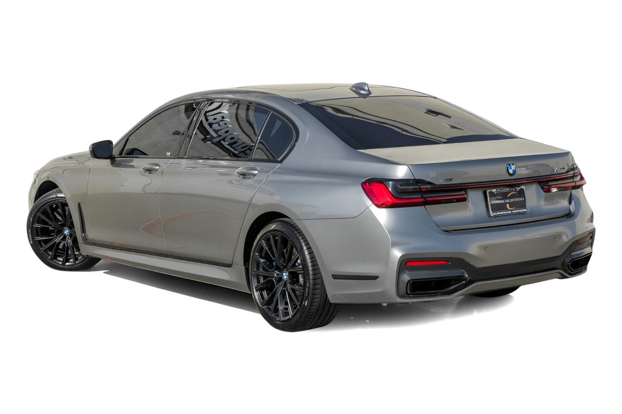 BMW 7 Series Vehicle Main Gallery Image 11