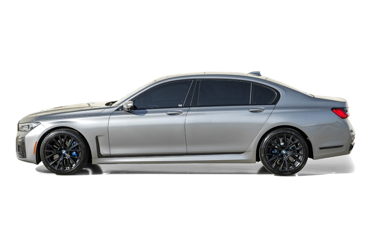 BMW 7 Series Vehicle Main Gallery Image 12