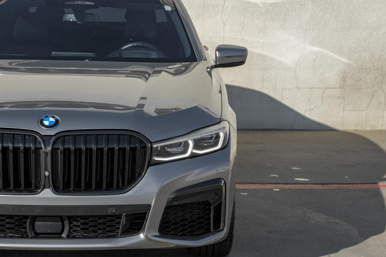 BMW 7 Series Vehicle Main Gallery Image 45