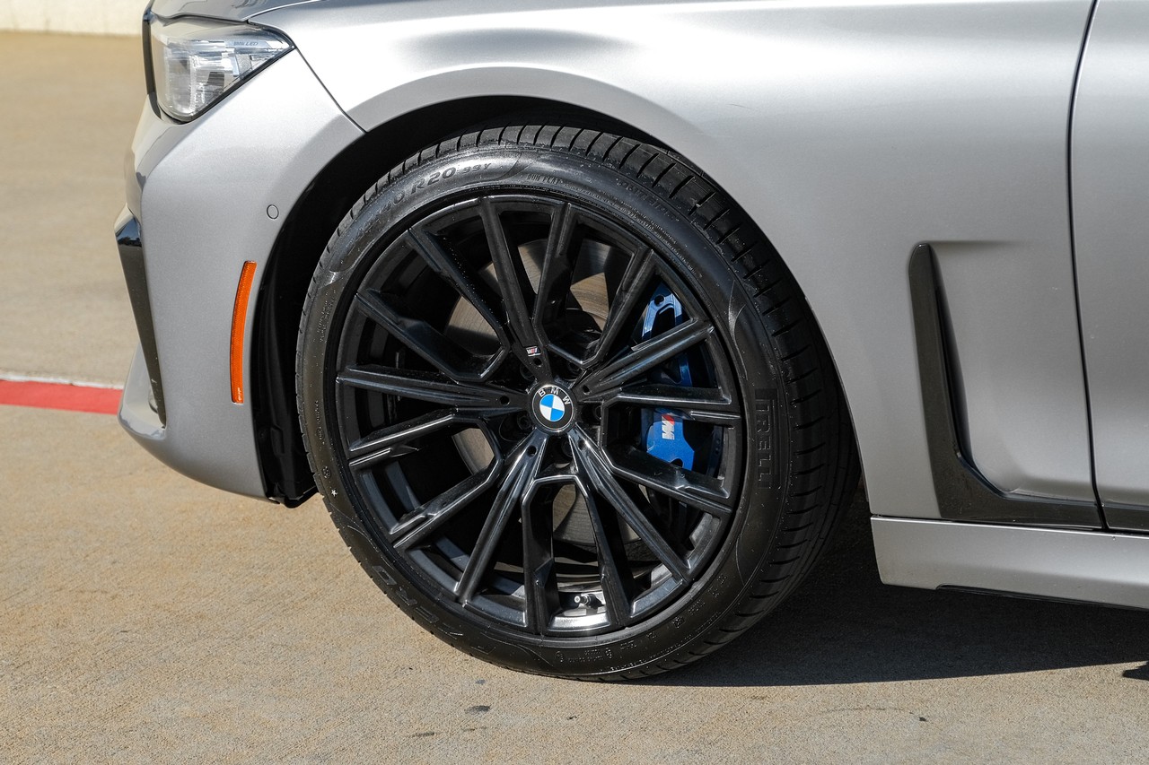 BMW 7 Series Vehicle Main Gallery Image 51