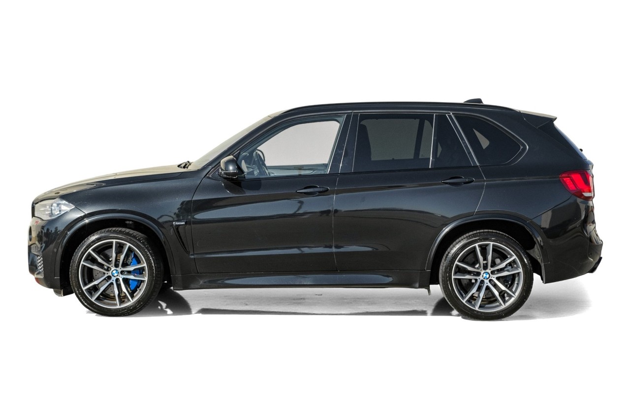 BMW X5 M Vehicle Main Gallery Image 12