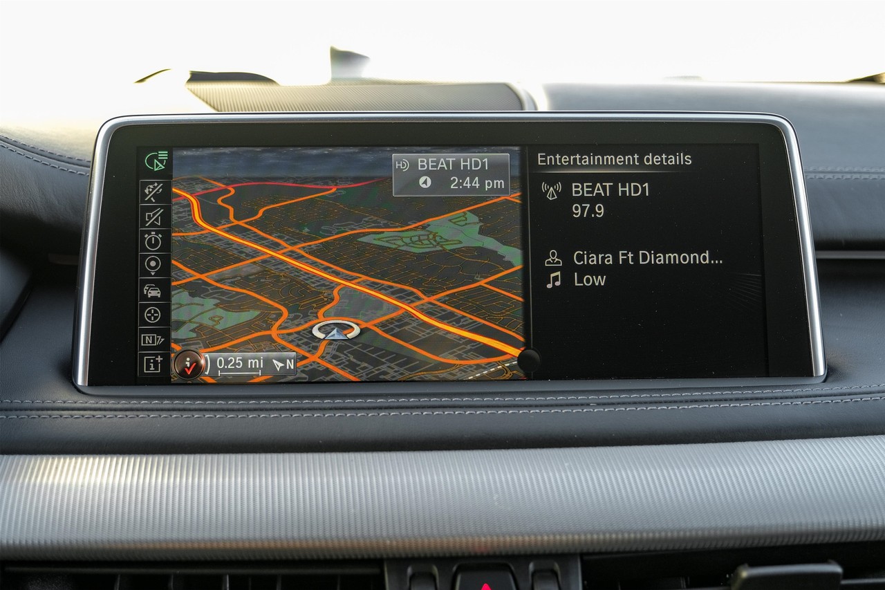 BMW X5 M Vehicle Main Gallery Image 21