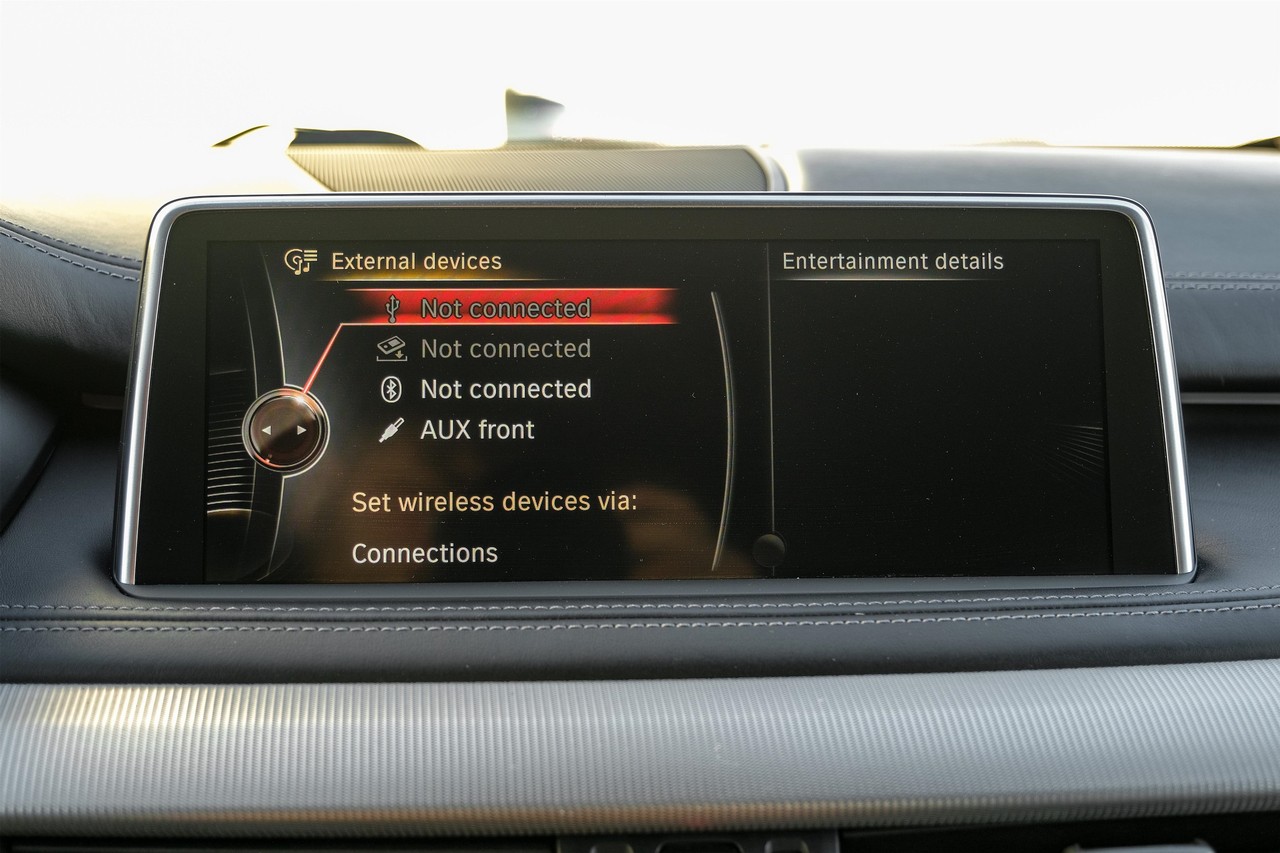 BMW X5 M Vehicle Main Gallery Image 27