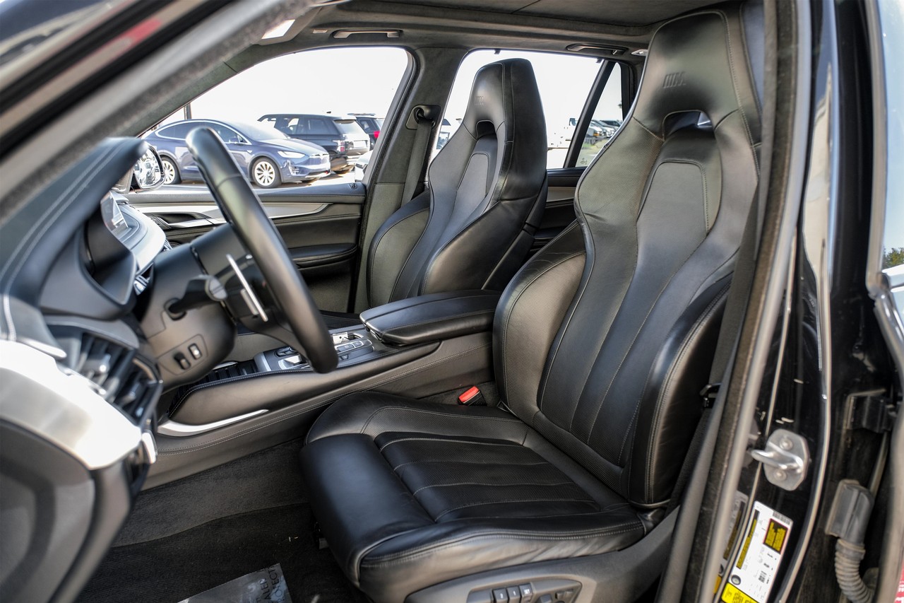 BMW X5 M Vehicle Main Gallery Image 29