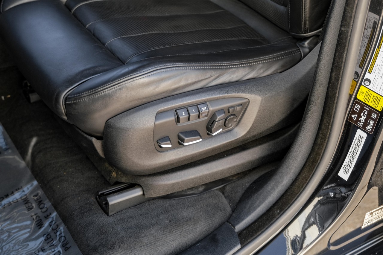 BMW X5 M Vehicle Main Gallery Image 30