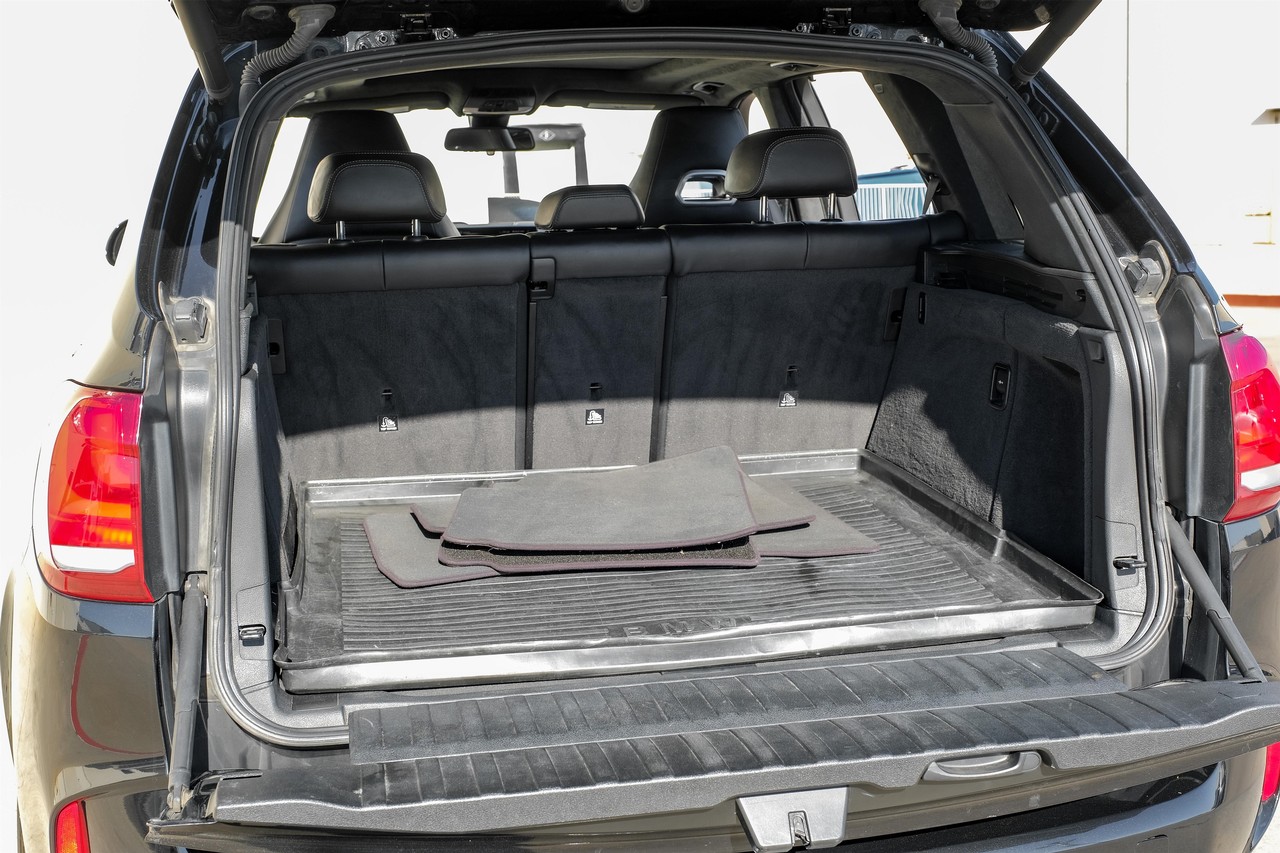 BMW X5 M Vehicle Main Gallery Image 48