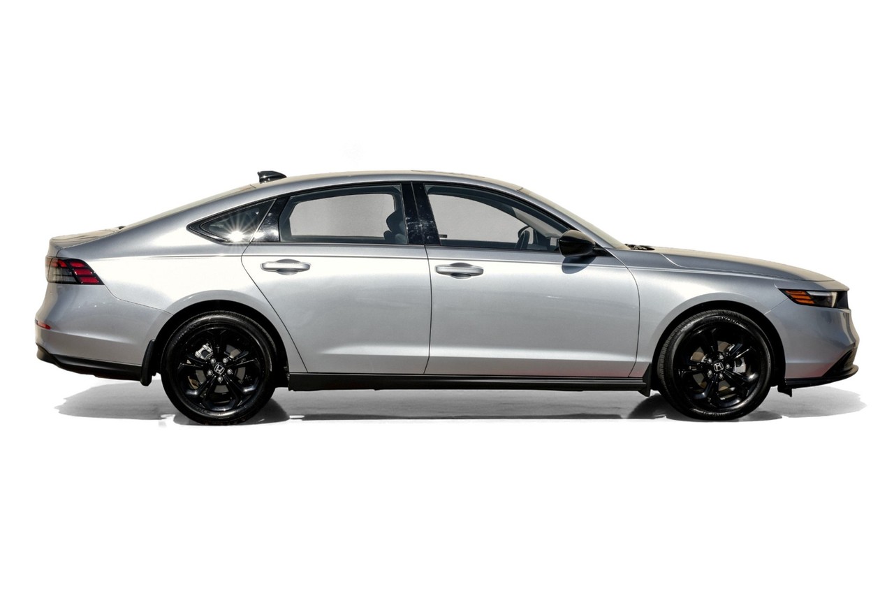 Honda Accord Sedan Vehicle Main Gallery Image 08