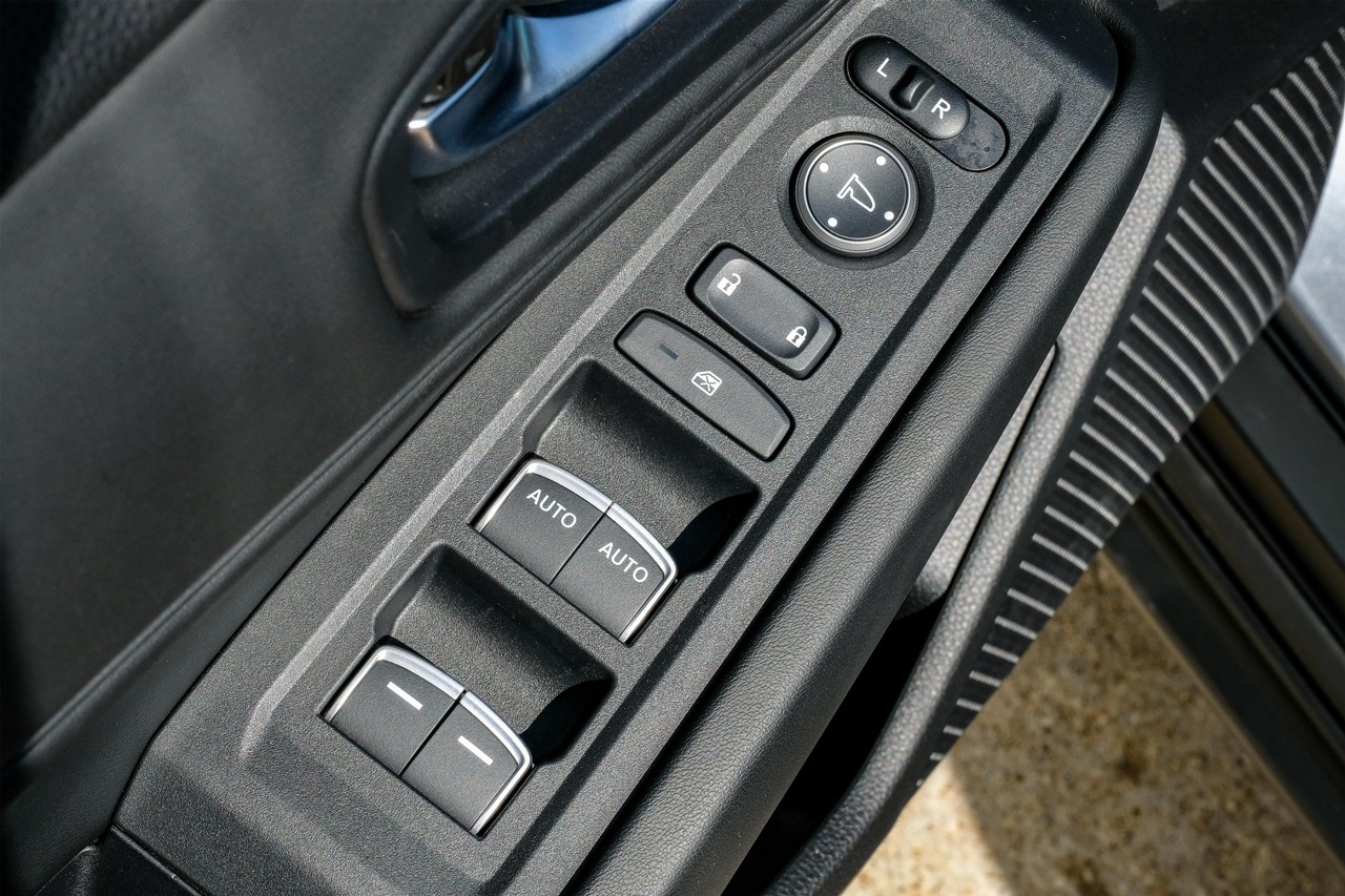 Honda Accord Sedan Vehicle Main Gallery Image 40