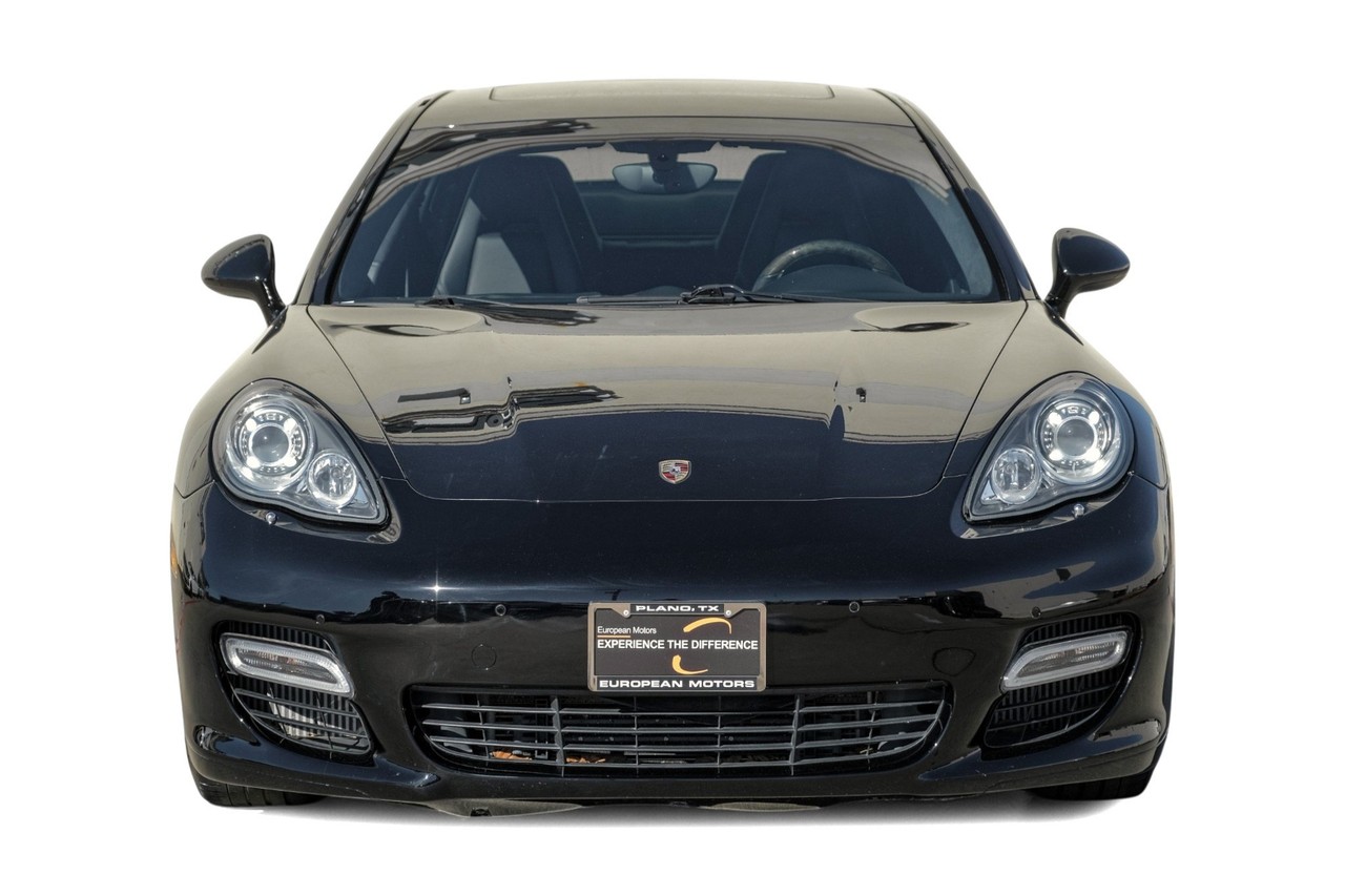 Porsche Panamera Vehicle Main Gallery Image 06