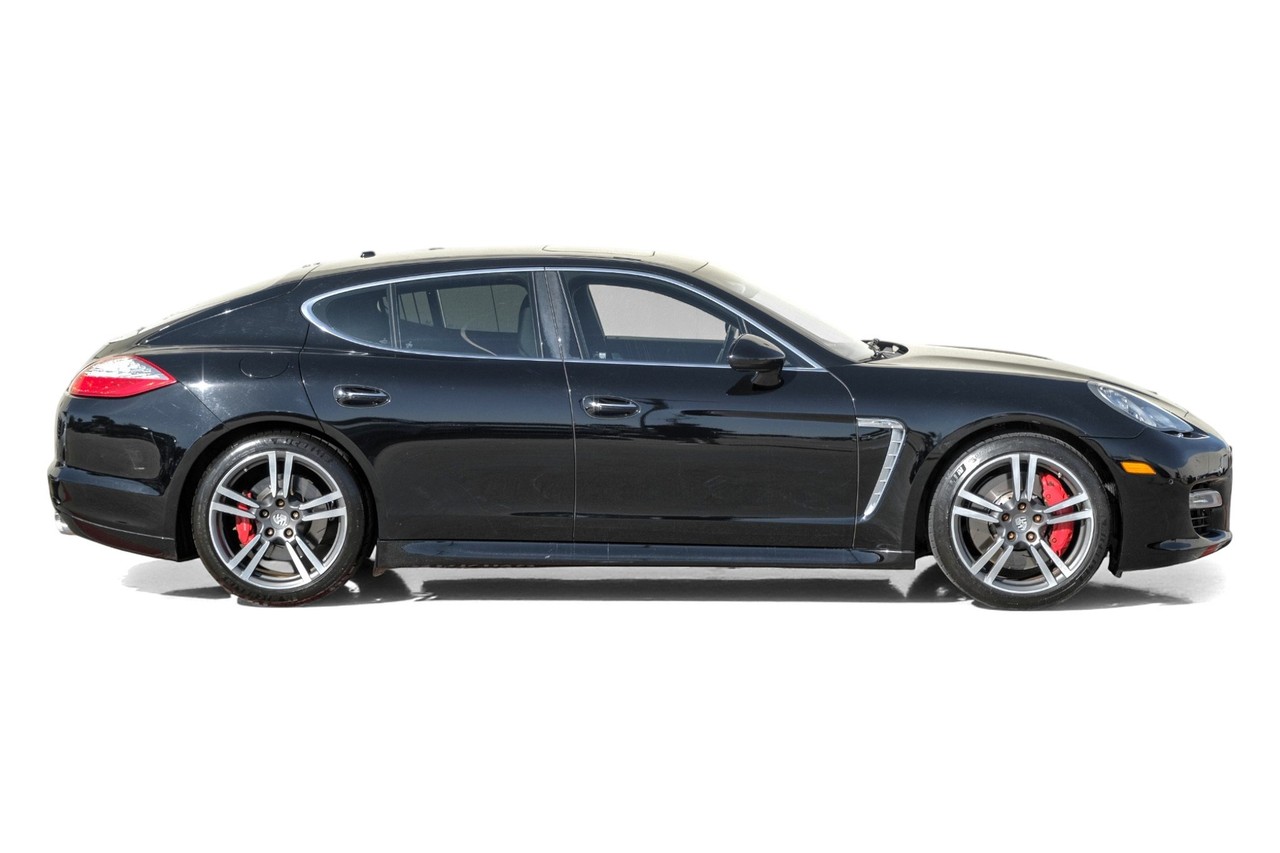 Porsche Panamera Vehicle Main Gallery Image 08
