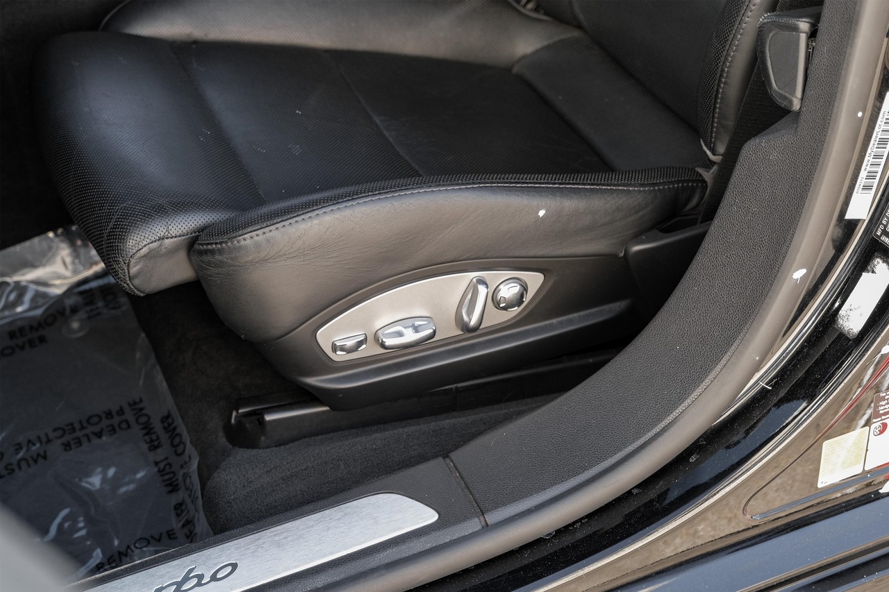 Porsche Panamera Vehicle Main Gallery Image 33