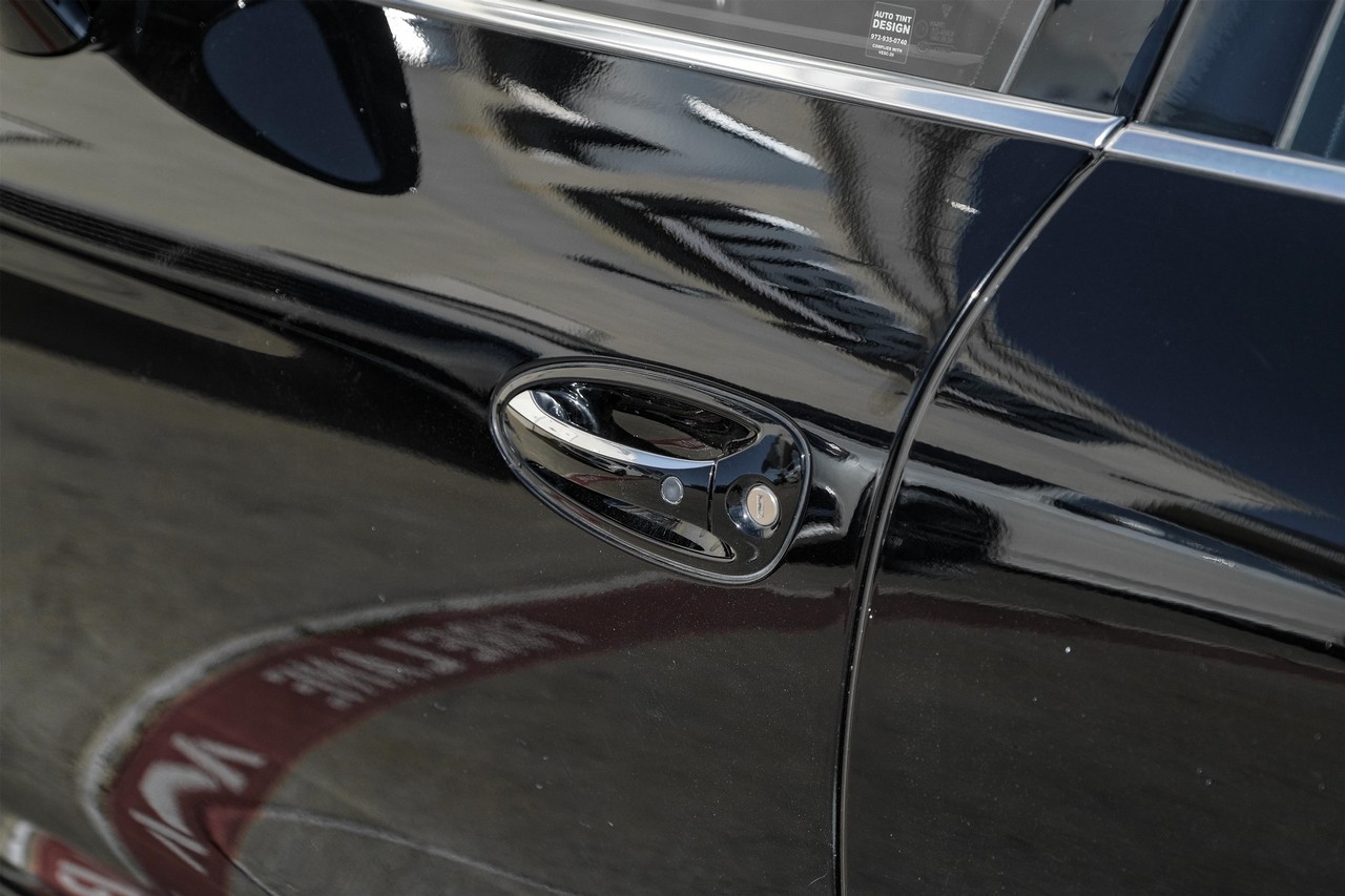 Porsche Panamera Vehicle Main Gallery Image 42