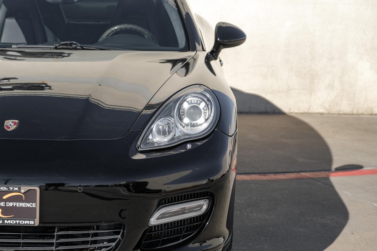Porsche Panamera Vehicle Main Gallery Image 49