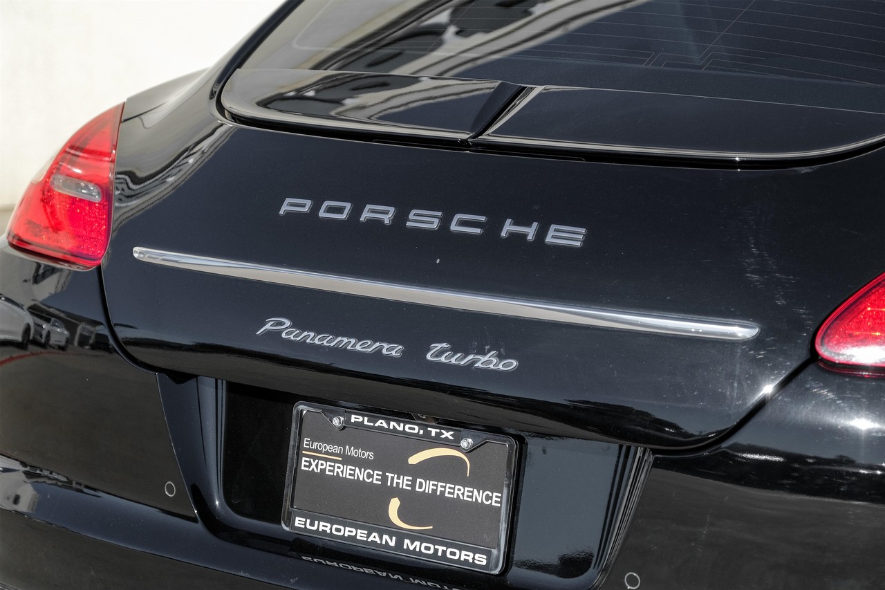 Porsche Panamera Vehicle Main Gallery Image 51