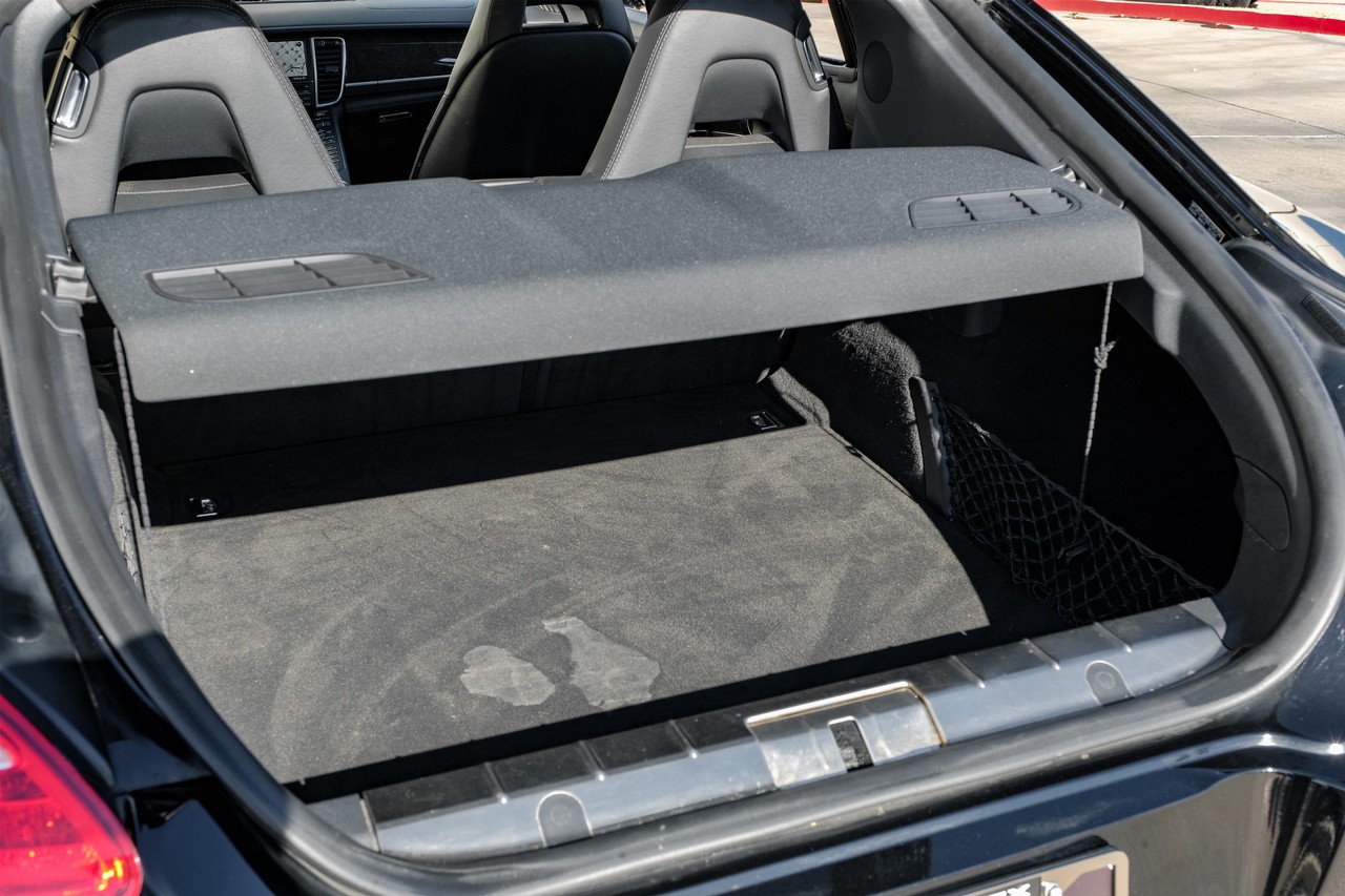 Porsche Panamera Vehicle Main Gallery Image 53