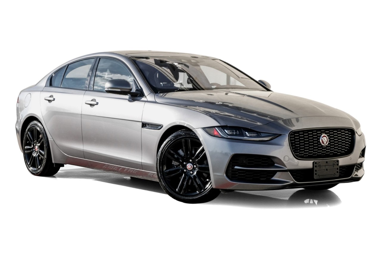 Jaguar XE Vehicle Main Gallery Image 07