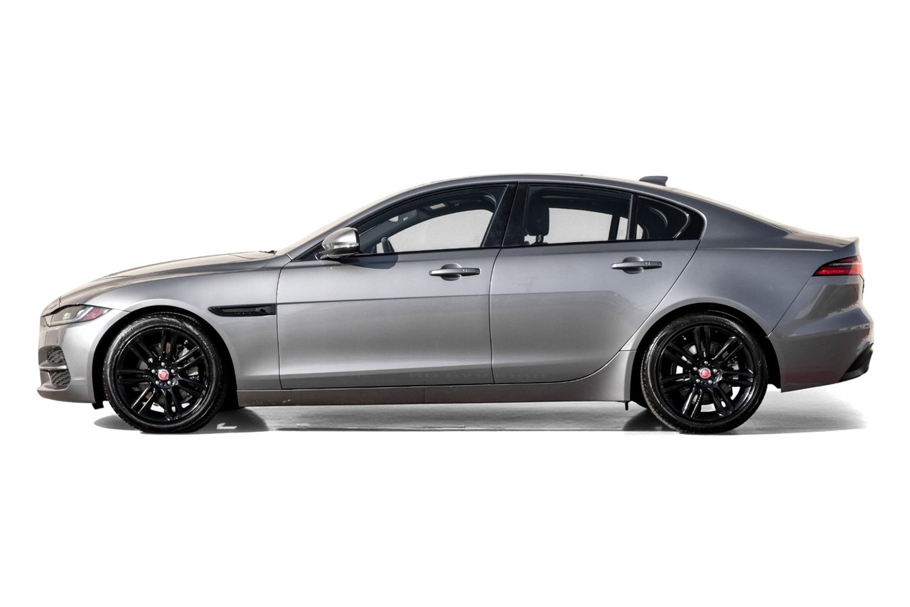 Jaguar XE Vehicle Main Gallery Image 12