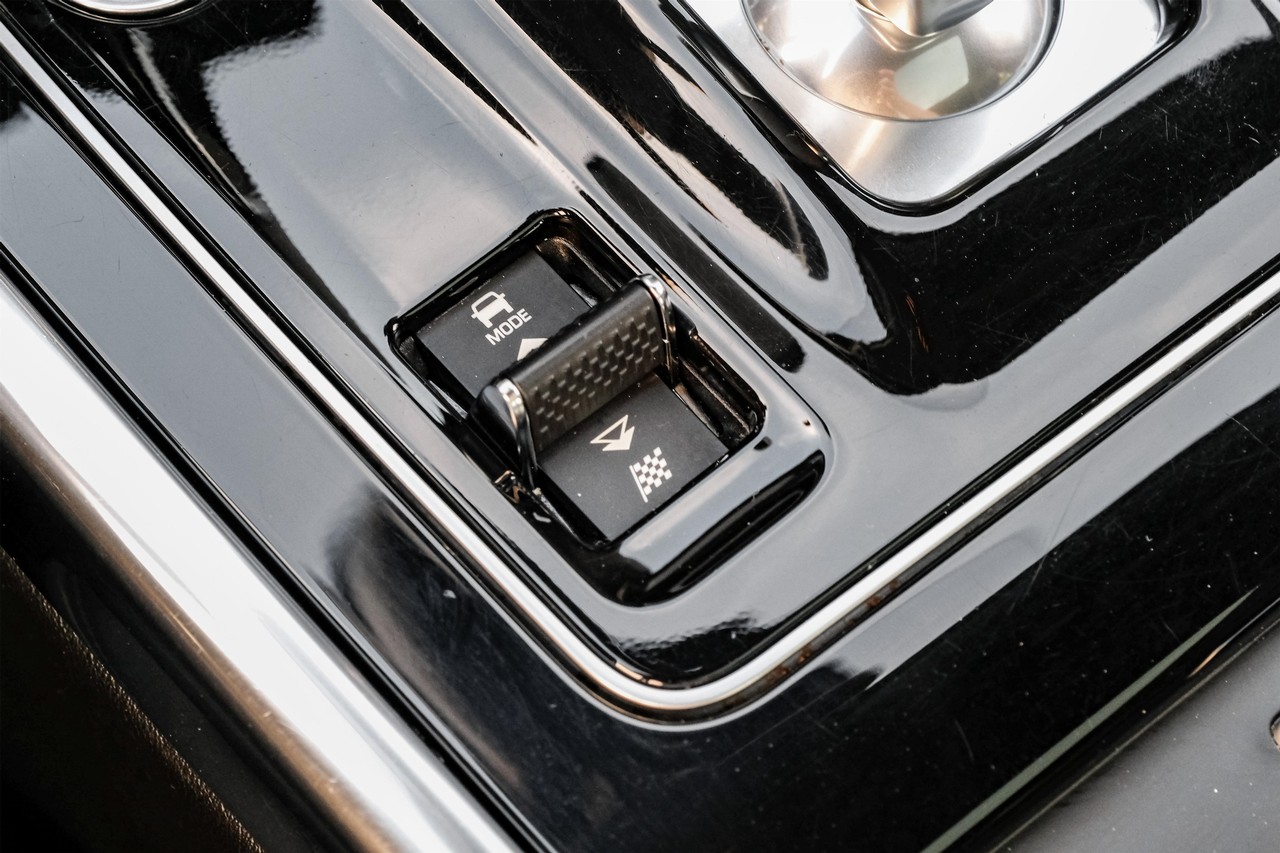 Jaguar XE Vehicle Main Gallery Image 28