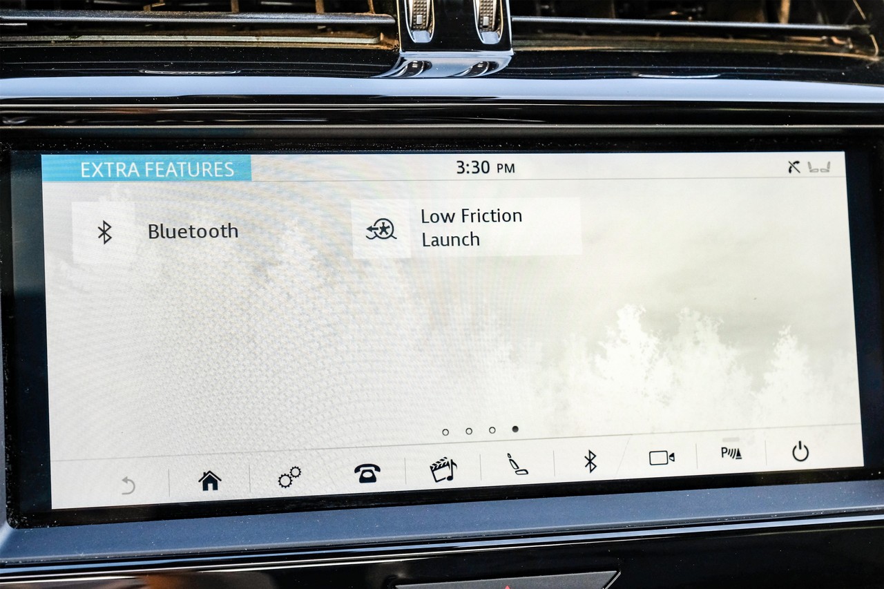 Jaguar XE Vehicle Main Gallery Image 33