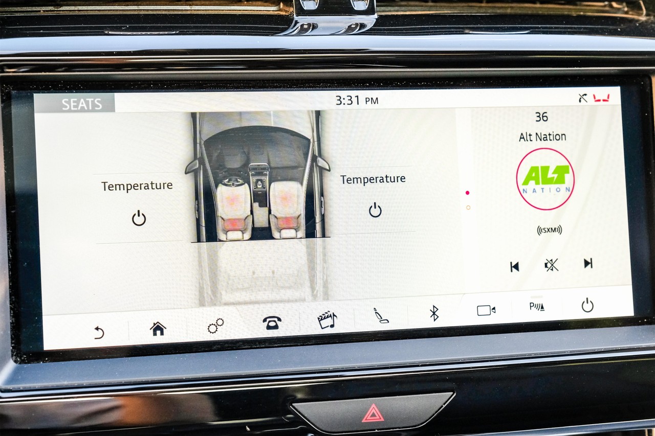 Jaguar XE Vehicle Main Gallery Image 34