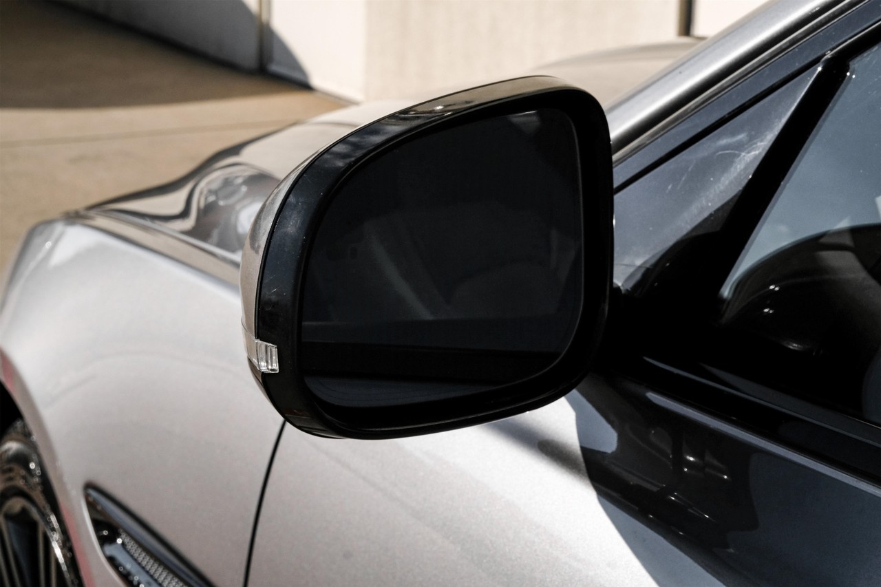 Jaguar XE Vehicle Main Gallery Image 44