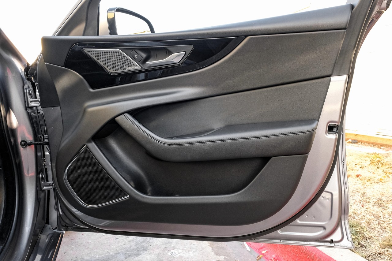 Jaguar XE Vehicle Main Gallery Image 47